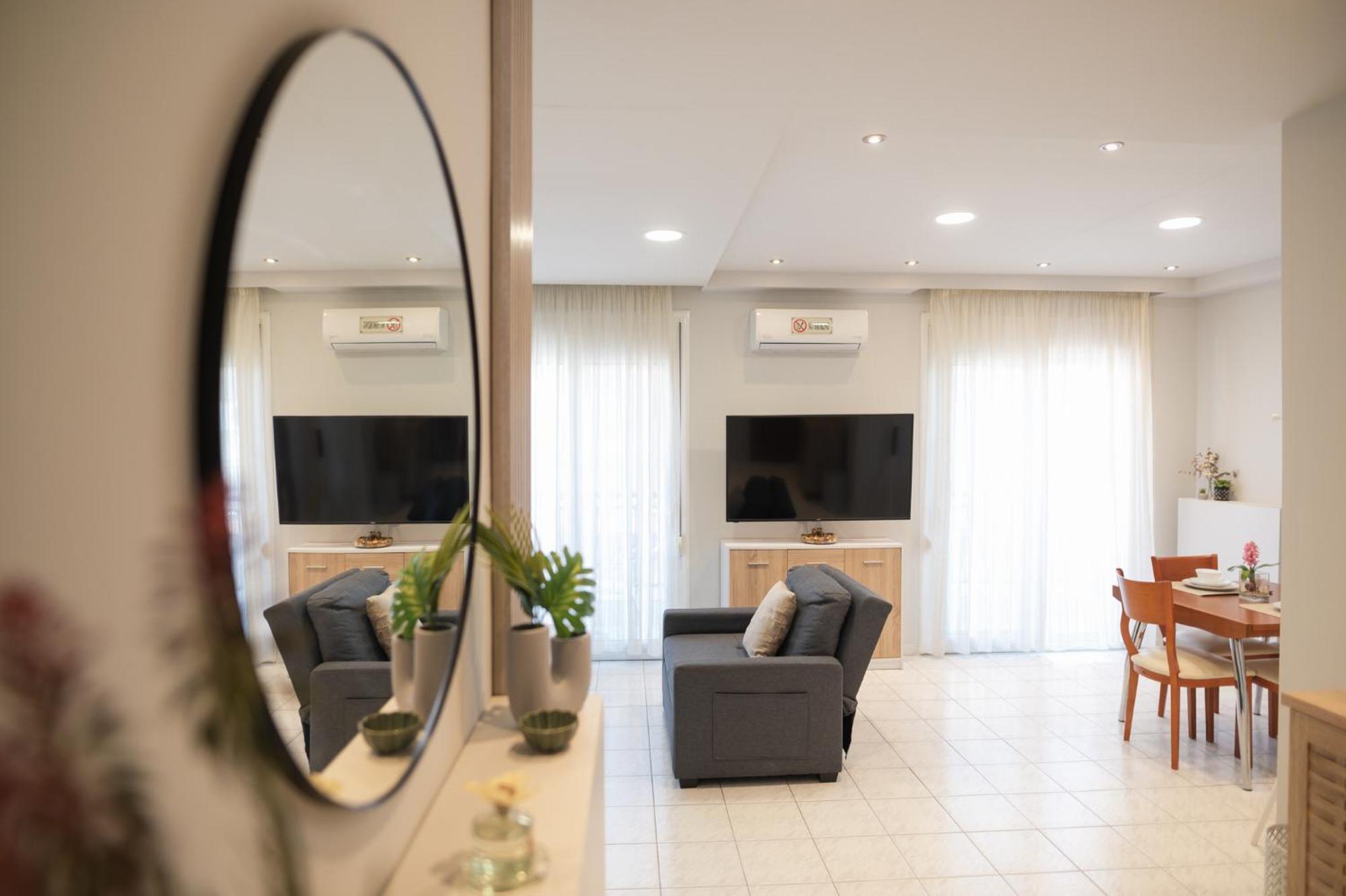Magico Home City Heart Luxury Appartment 亚历山德鲁波利斯 外观 照片
